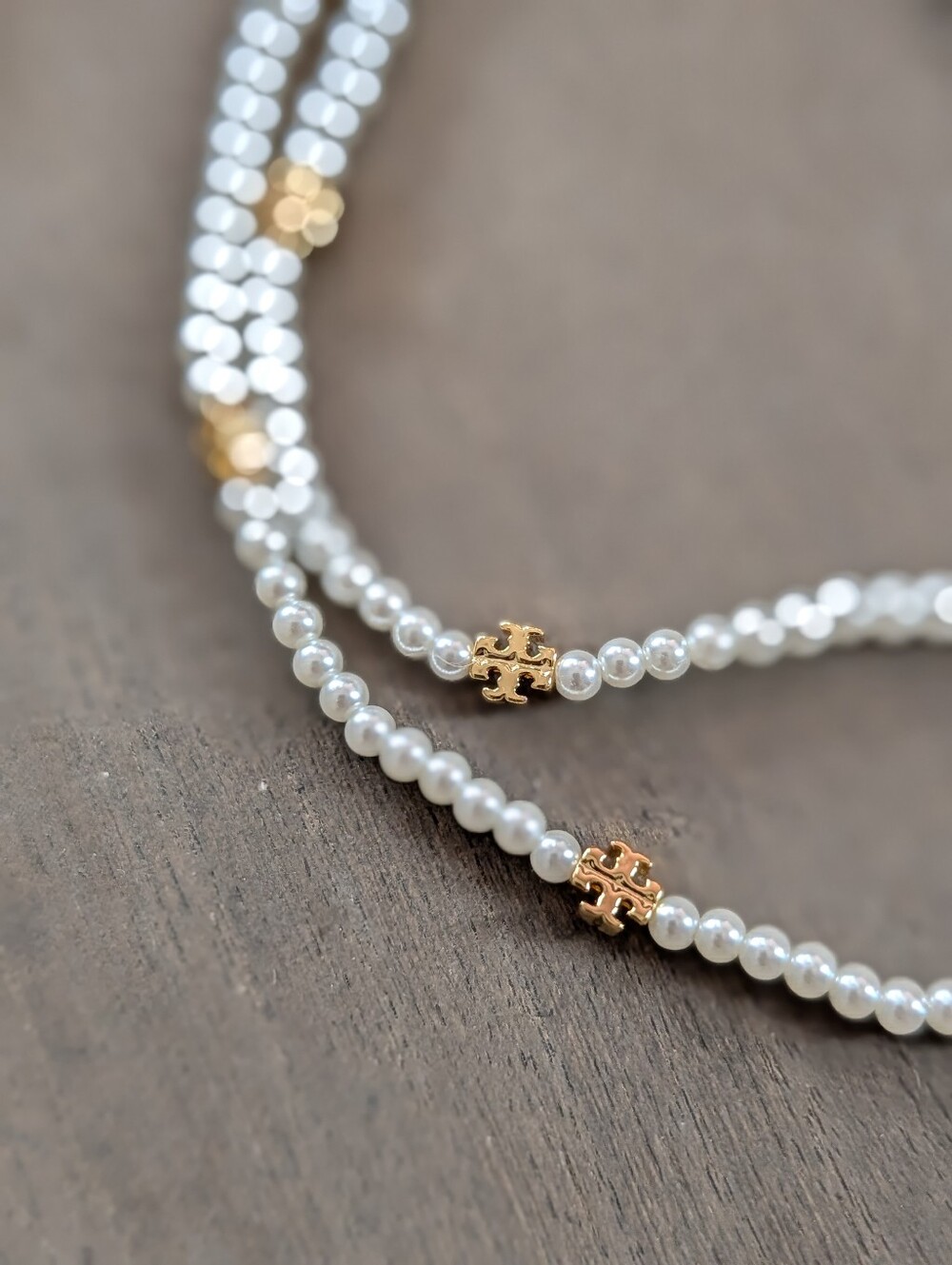TORY BURCH Kira Pave Mini Logo Pearl Strand Necklace - Picture 4 of 5